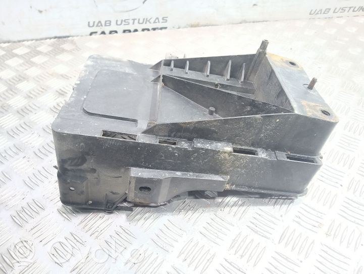 Ford Focus Batteriegestell 