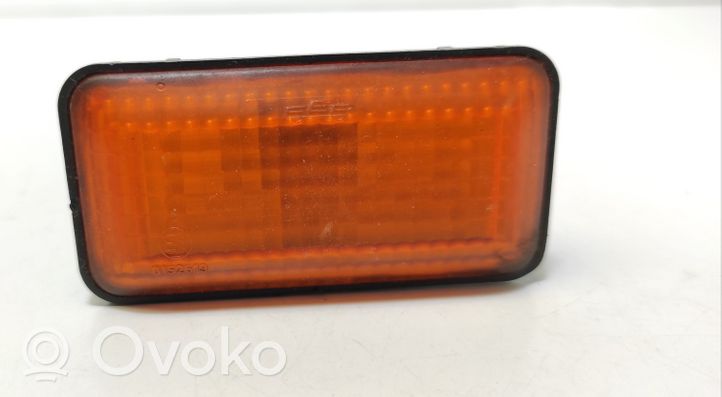 Volkswagen Vento Etupuskurin suuntavilkku 1H0949111