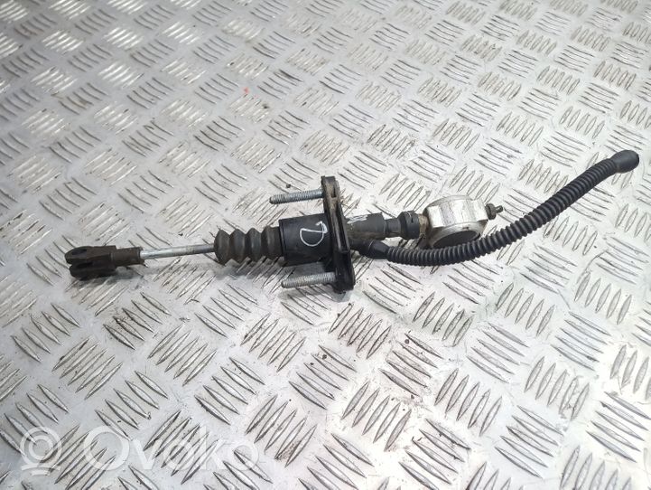 Opel Astra G Clutch slave cylinder 