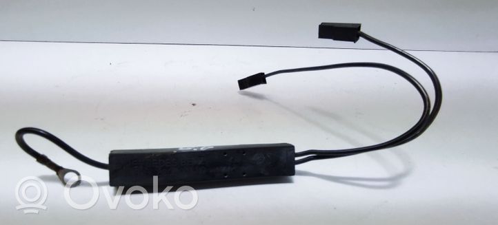 Mercedes-Benz C W203 Amplificateur d'antenne A2038209489