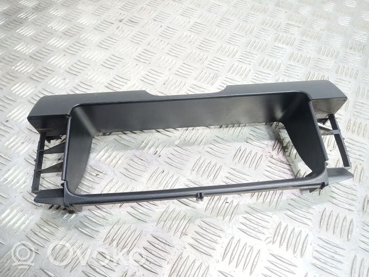 Audi 80 90 B2 Garniture de tableau de bord 811919053A