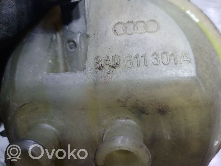 Audi 80 90 S2 B4 Serbatoio di compensazione del liquido del freno 8A0611301A