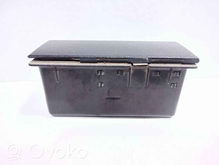 Audi 100 200 5000 C3 Takaoven tuhkakuppi 443857421