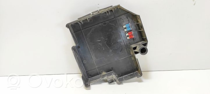 KIA Clarus Fuse box cover 