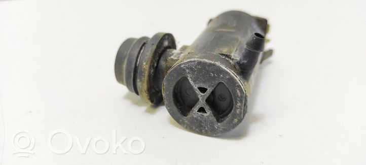 KIA Clarus Windscreen/windshield washer pump 