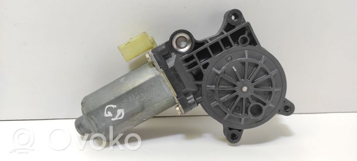 BMW X5 E53 Galinis varikliukas langų pakėlėjo 8362064