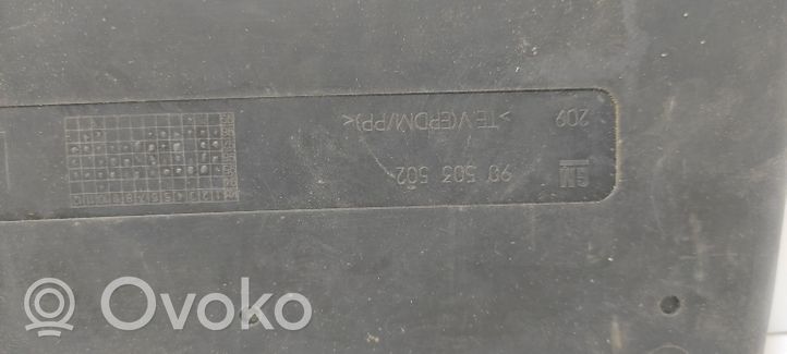 Opel Vectra B Panelės stalčiuko/lentinėlės paklotėlis 90503502