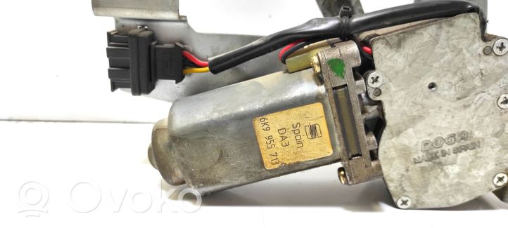 Volkswagen Caddy Rear window wiper motor 6K9955713