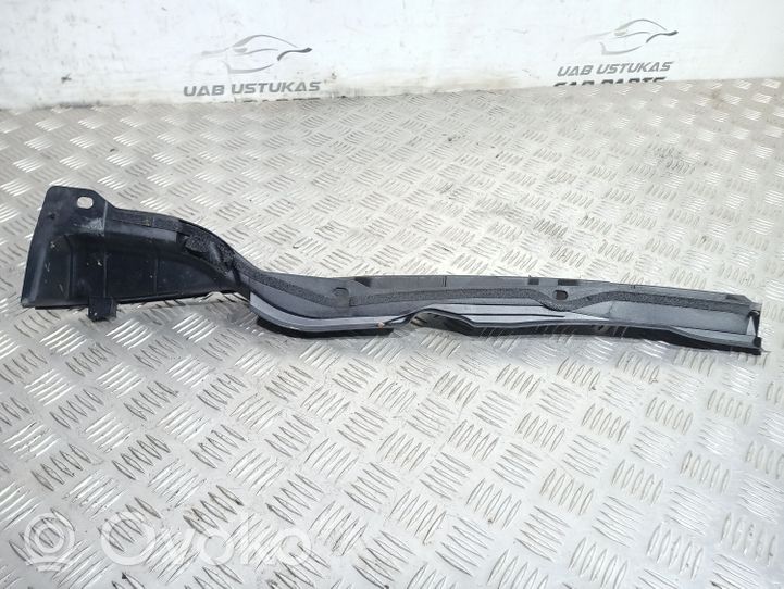 Mazda CX-7 Rivestimento dell’estremità del parafango E221507X1