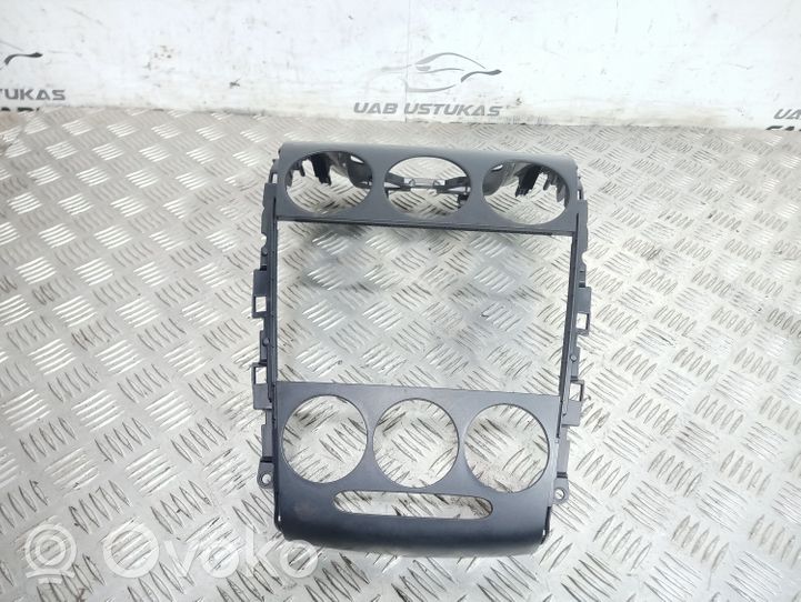 Mazda CX-7 Console centrale, commande chauffage/clim EH4555210