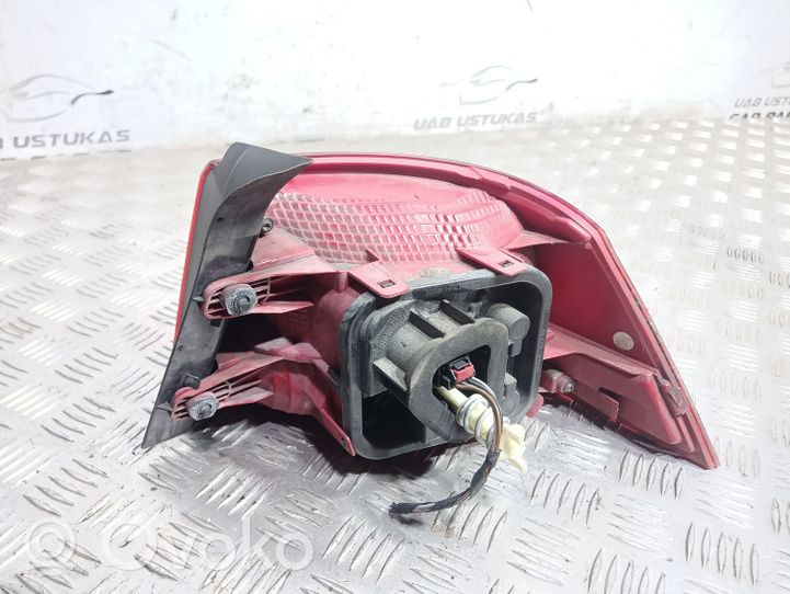 Volkswagen PASSAT B7 Lampa tylna 3AE945095F