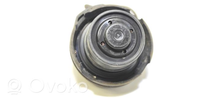 Audi A4 S4 B7 8E 8H Tappo del serbatoio del carburante 1J0201553AD