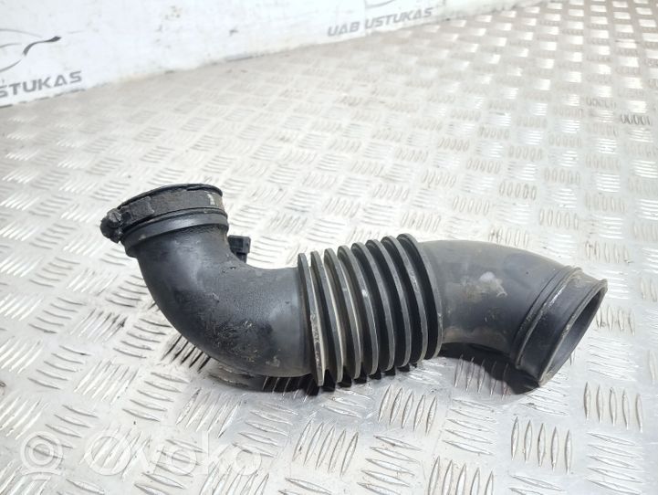 Volvo S70  V70  V70 XC Turboahtimen ilmanoton letku 9183897