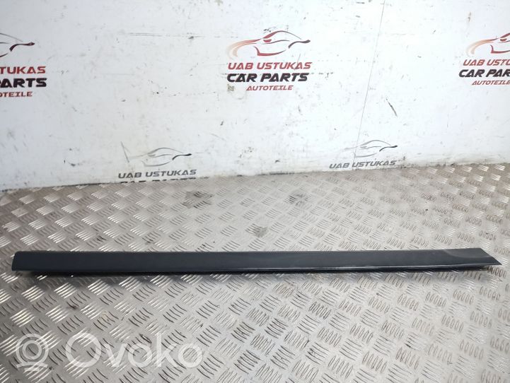 Opel Zafira A Priekšpusē durvju dekoratīvā apdare (moldings) 090597587