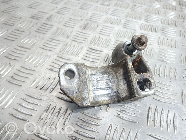 Mercedes-Benz E W211 Mocowanie stabilizatora osi przedniej A2113231126