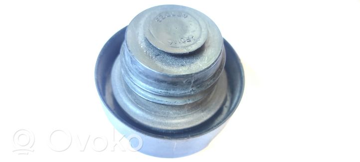 Opel Vectra B Tappo del serbatoio del carburante 