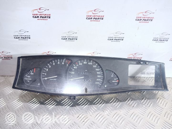Opel Omega B1 Speedometer (instrument cluster) 88481650