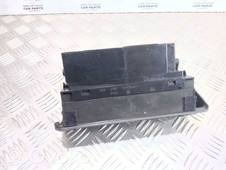 Opel Omega B1 Dash center air vent grill 90457230