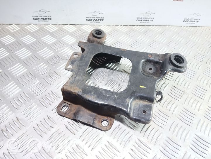 Ford Kuga I Boîte de batterie 3M51R6K034AG