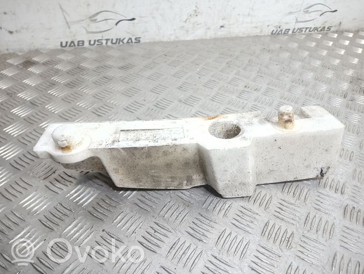 Mitsubishi Lancer VIII Putoplastas priekinio bamperio 6400B996