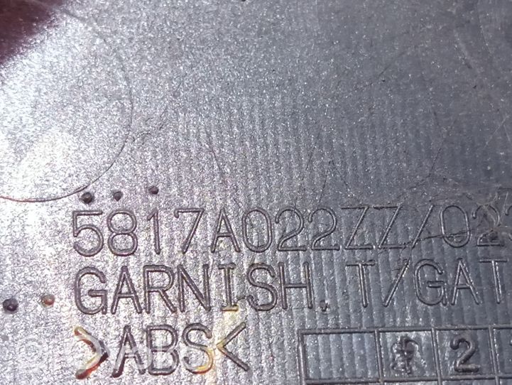 Mitsubishi Outlander Barra de luz de la matrícula/placa de la puerta del maletero 5817A022