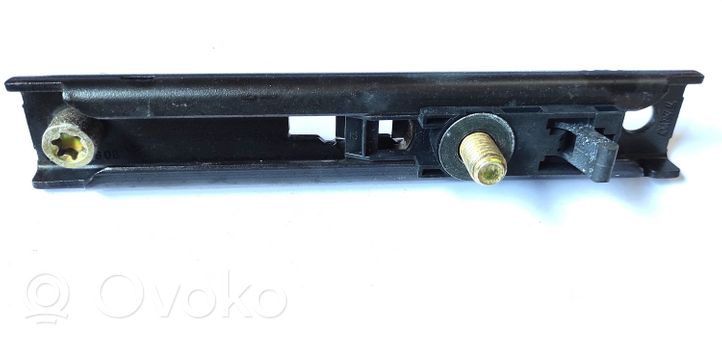 Land Rover Range Rover L322 Rail de réglage hauteur de ceinture de sécurité 7072694