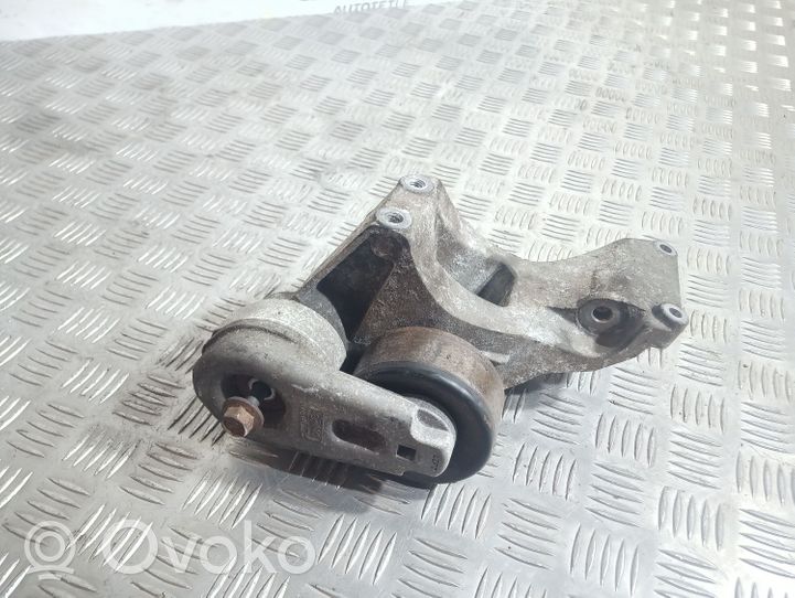 Land Rover Discovery 3 - LR3 Soporte del alternador 