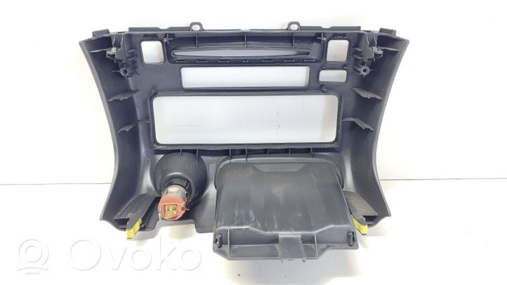 Toyota Yaris Konsola środkowa / Radio / GPS 8622052030