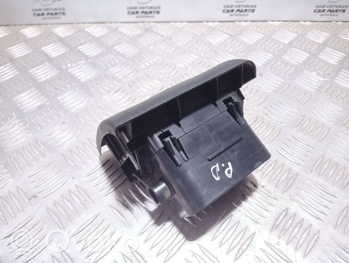 Volkswagen PASSAT B4 Copertura griglia di ventilazione laterale cruscotto 3A1819984