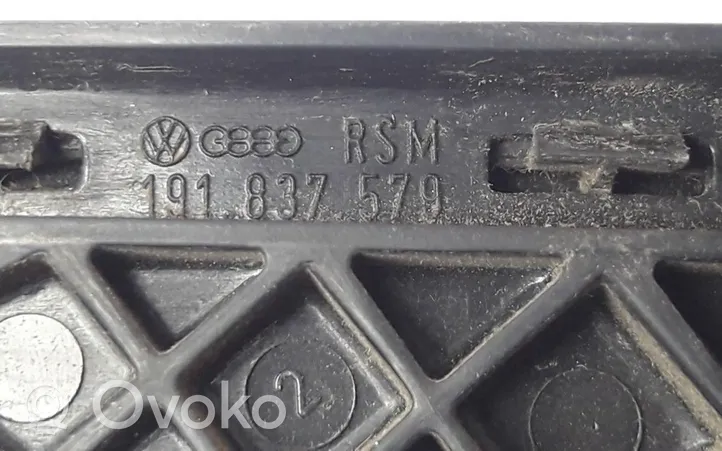 Volkswagen Jetta II Takaoven ikkunan kampi 191837579