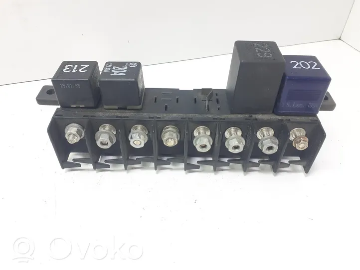 Audi A6 S6 C4 4A Fuse module 4A0941822