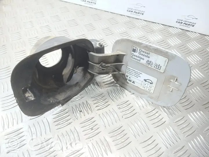 Volkswagen Golf IV Bouchon, volet de trappe de réservoir à carburant 1J0809857B