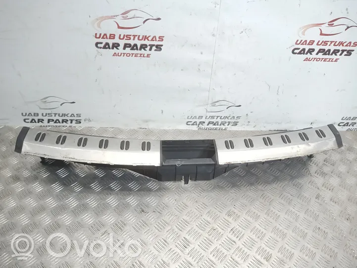 Nissan Qashqai+2 Osłona pasa bagażnika 84992EY10A