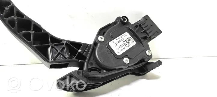 Opel Astra J Pedale dell’acceleratore 13252704