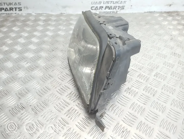 Audi A6 S6 C4 4A Lampa przednia 