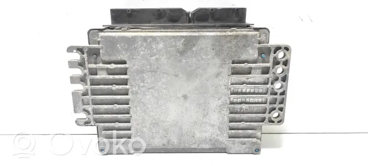 Nissan Micra Sterownik / Moduł ECU MEC32830E2