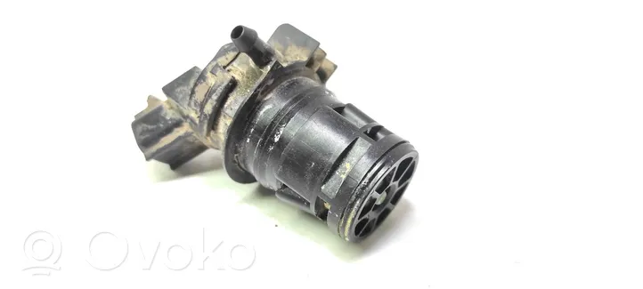 Mazda 3 I Pompe de lave-glace de pare-brise 8603109120