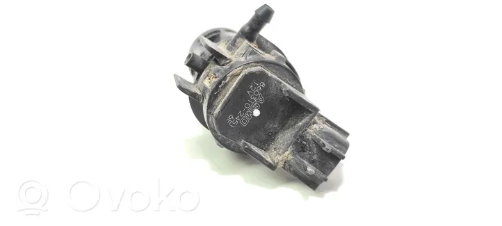 Mazda 3 I Pompe de lave-glace de pare-brise 8603102451