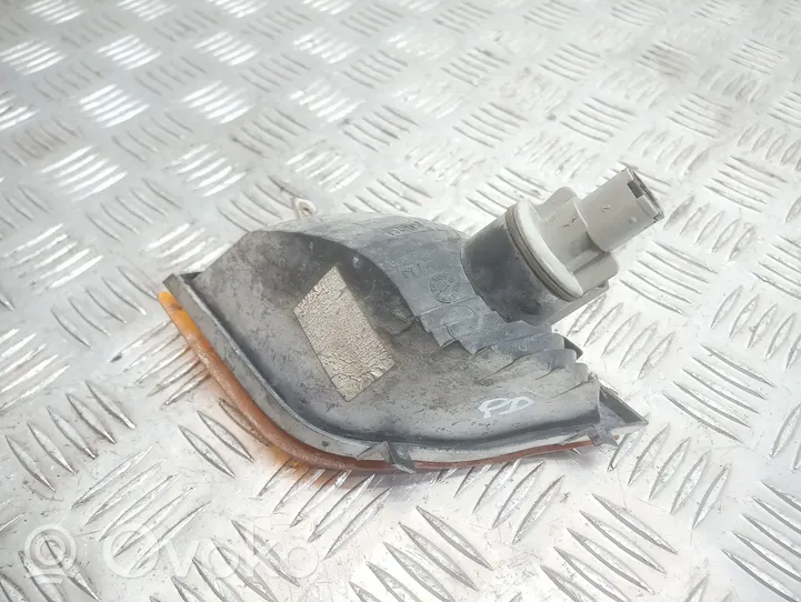 Nissan Micra Indicatore di direzione anteriore 89027936