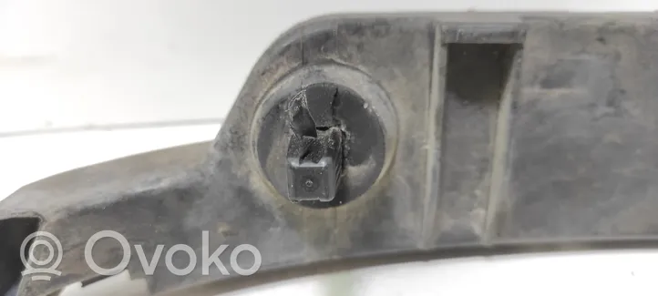 Toyota Corolla Verso E121 Support de pare-chocs arrière 498J