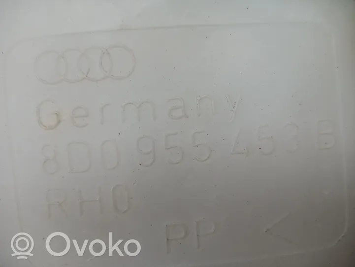 Audi A4 S4 B5 8D Zbiornik płynu do spryskiwaczy szyby przedniej / czołowej 8D0955453B