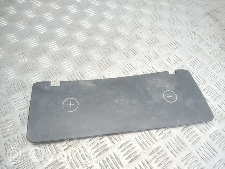 Audi A6 S6 C5 4B Tapa/cubierta para la caja de la batería 4B1819422