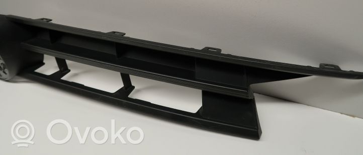 Volkswagen Polo VI AW Maskownica / Grill / Atrapa górna chłodnicy 