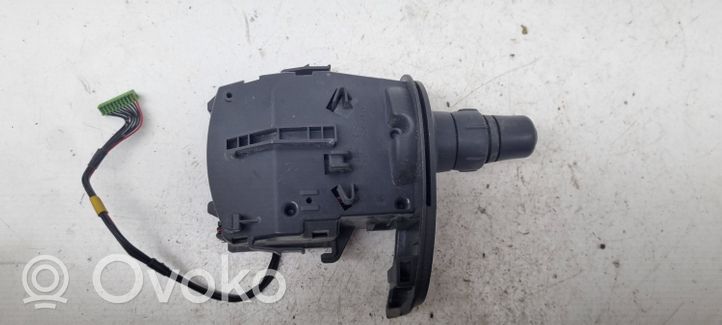 Renault Modus Commodo de clignotant 88102002264