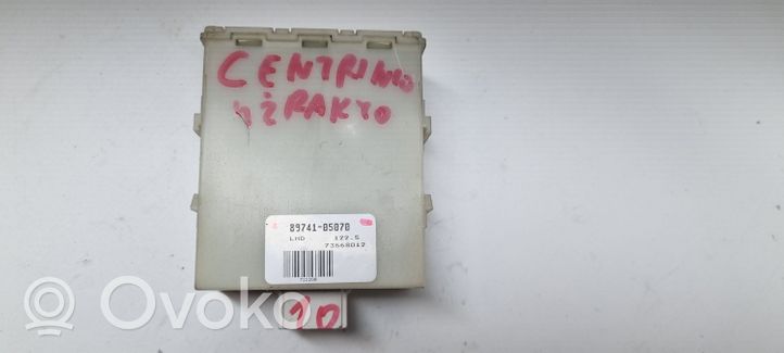 Toyota Avensis T250 Central locking relay 894105070