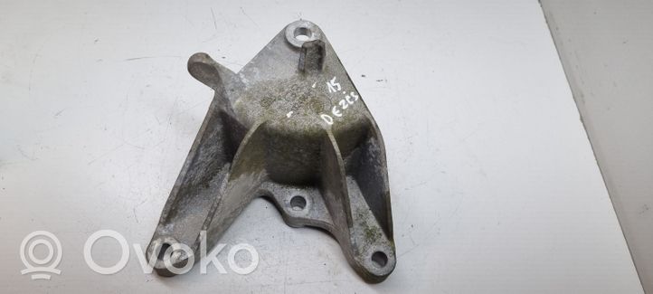 Opel Zafira C Pavarų dėžės tvirtinimo kronšteinas 13248664