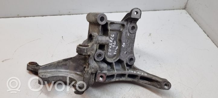 Volkswagen Touareg II Staffa di montaggio del compressore dell’A/C 059145169AN