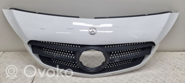 Mercedes-Benz Citan W415 Grotelės viršutinės A4158880023