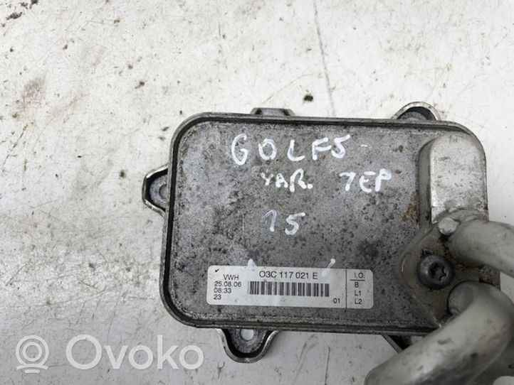 Volkswagen Golf V Radiatore dell’olio del motore 03C117021E