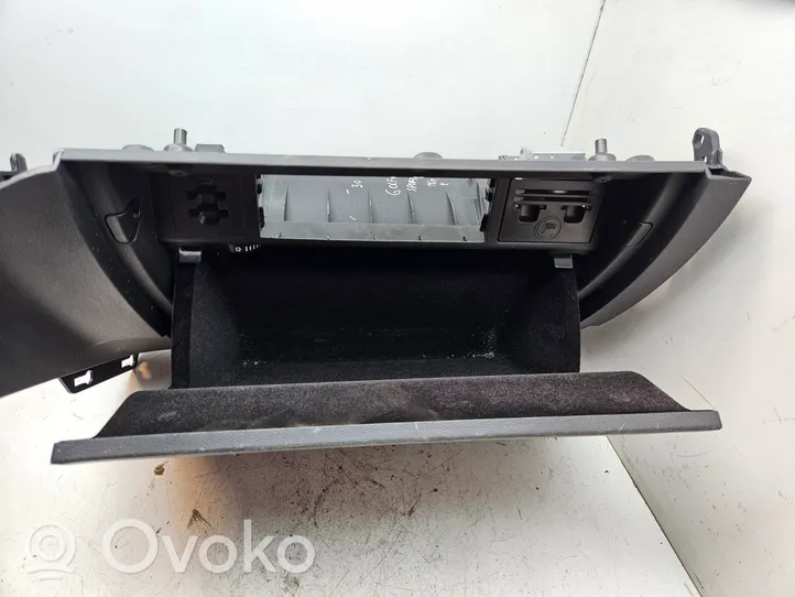 Volkswagen Golf Sportsvan Schowek deski rozdzielczej / Komplet 517857097K